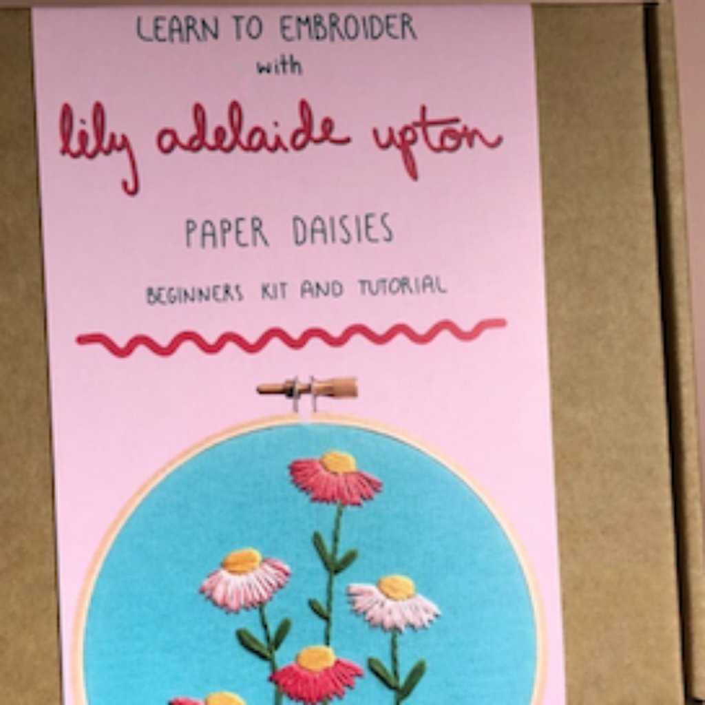 embroidery kit - paper daisies