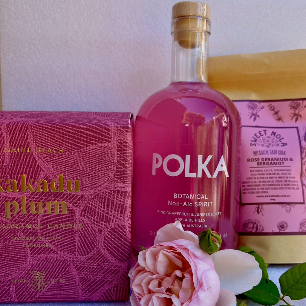 Non Alcoholic Botanical 'spirit' with Kakadu Plum Bady Mousse and Sweet Nola Bath Soak